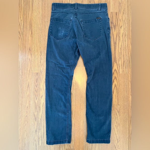 Calvin Klein Men’s Faded Dark Blue Jean Pants Size 32W 32L - Picture 4 of 11
